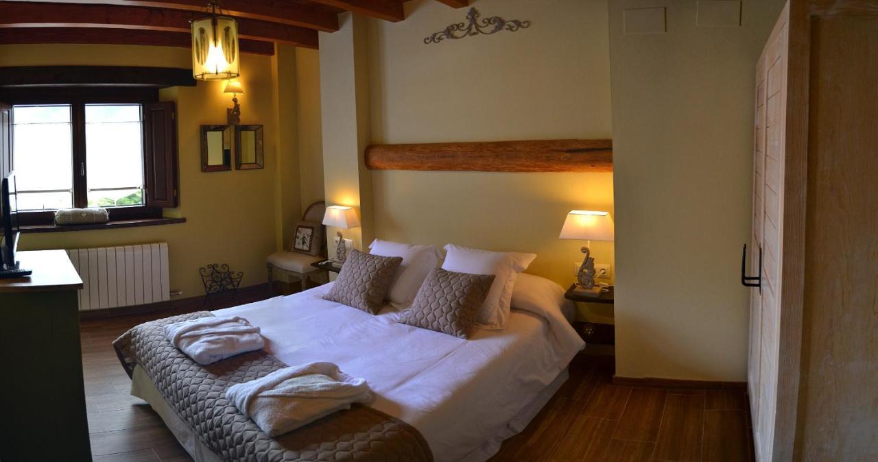 Alba D'Esteve. Casa Rural Espot Exterior photo